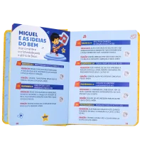 Bíblia Sagrada 3 Palavrinhas – Amarela Folheando Bíblia Sagrada 3 Palavrinhas – Amarela